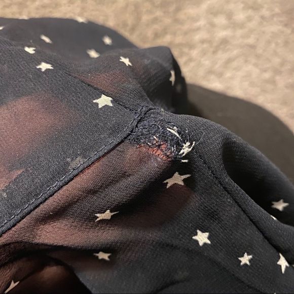 Old Navy sheer navy star print popover top - Picture 5 of 5